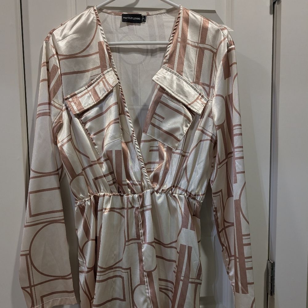 PrettyLittleThing Geometric Print Dress